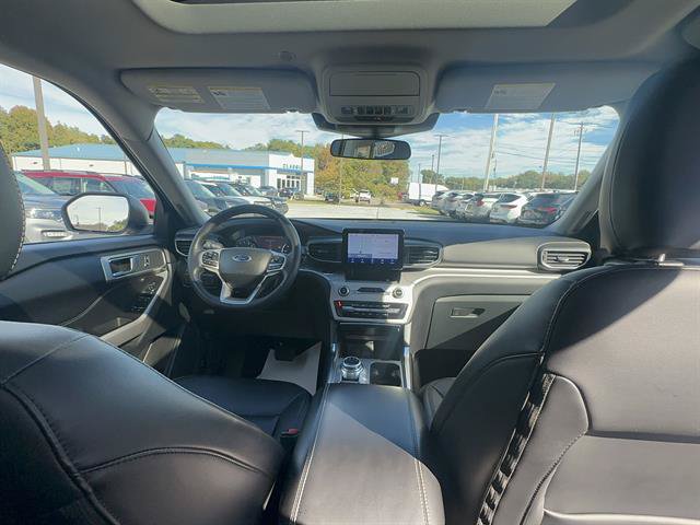 Certified 2023 Ford Explorer XLT w/ Equipment Group 202A AWD/4WD image 22