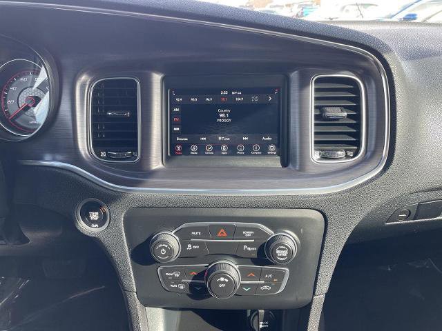 Used 2018 Dodge Charger SXT image 22