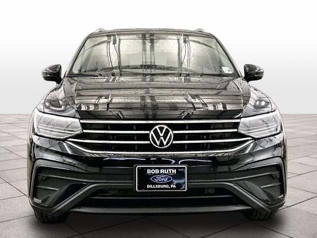 Used 2023 Volkswagen Tiguan SE AWD/4WD image 3