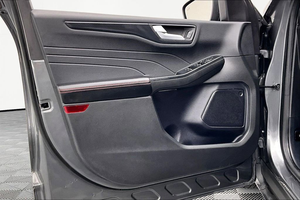 Certified 2023 Ford Escape ST-Line w/ Tech Pack #1 image 23