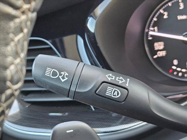 Used 2021 Buick Envision Essence w/ Sport Touring Package FWD image 21