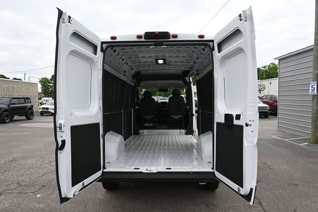 Used 2026 RAM ProMaster 2500 w/ Convenience Group FWD image 16