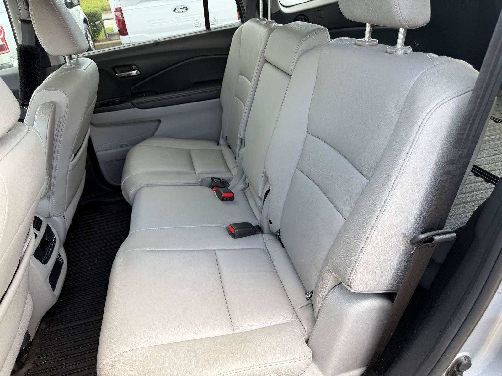 Used 2022 Honda Pilot Special Edition image 10