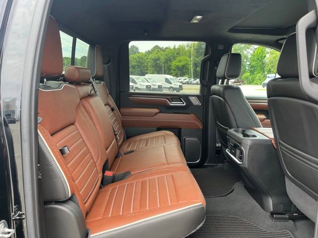 Used 2024 GMC Sierra 3500 Denali Ultimate AWD/4WD image 10