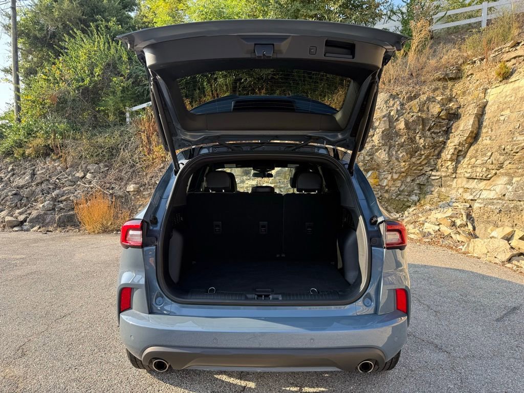 Certified 2023 Ford Escape ST-Line Select w/ Tech Pack #1 image 9