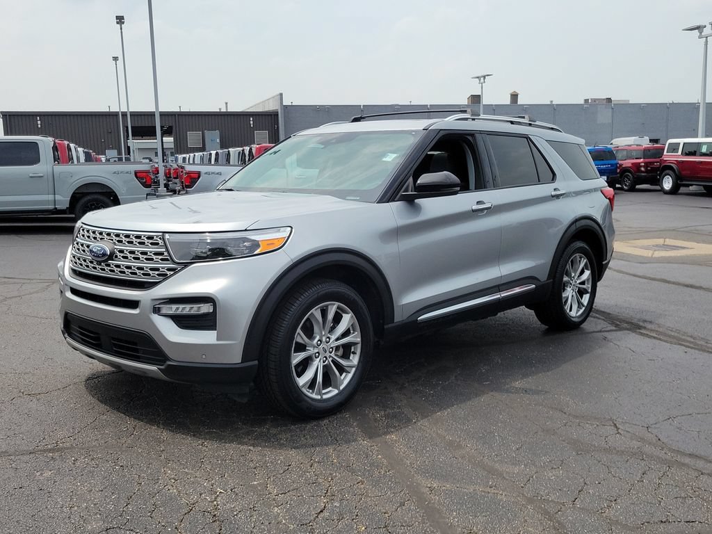 Certified 2024 Ford Explorer Limited w/ Limited Technology Package AWD/4WD image 8
