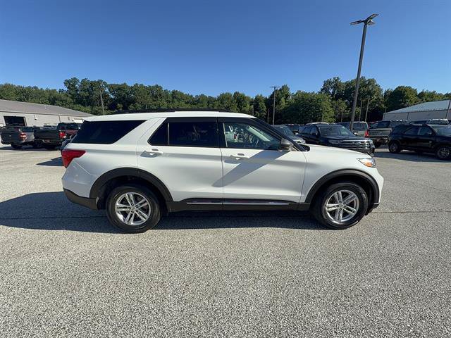 Certified 2023 Ford Explorer XLT w/ Equipment Group 202A AWD/4WD image 8