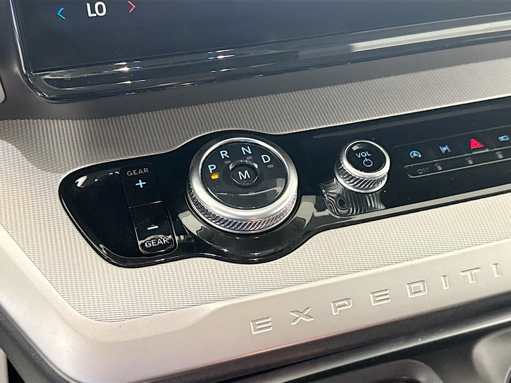 Certified 2025 Ford Expedition Max Active AWD/4WD image 19