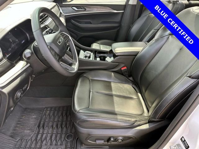 Used 2023 Jeep Grand Cherokee Limited w/ Black Appearance Package AWD/4WD image 12