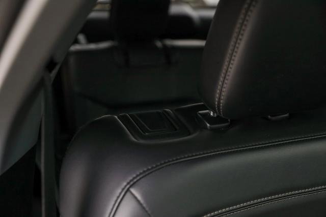 Certified 2022 Ford Explorer XLT w/ Equipment Group 202A image 39