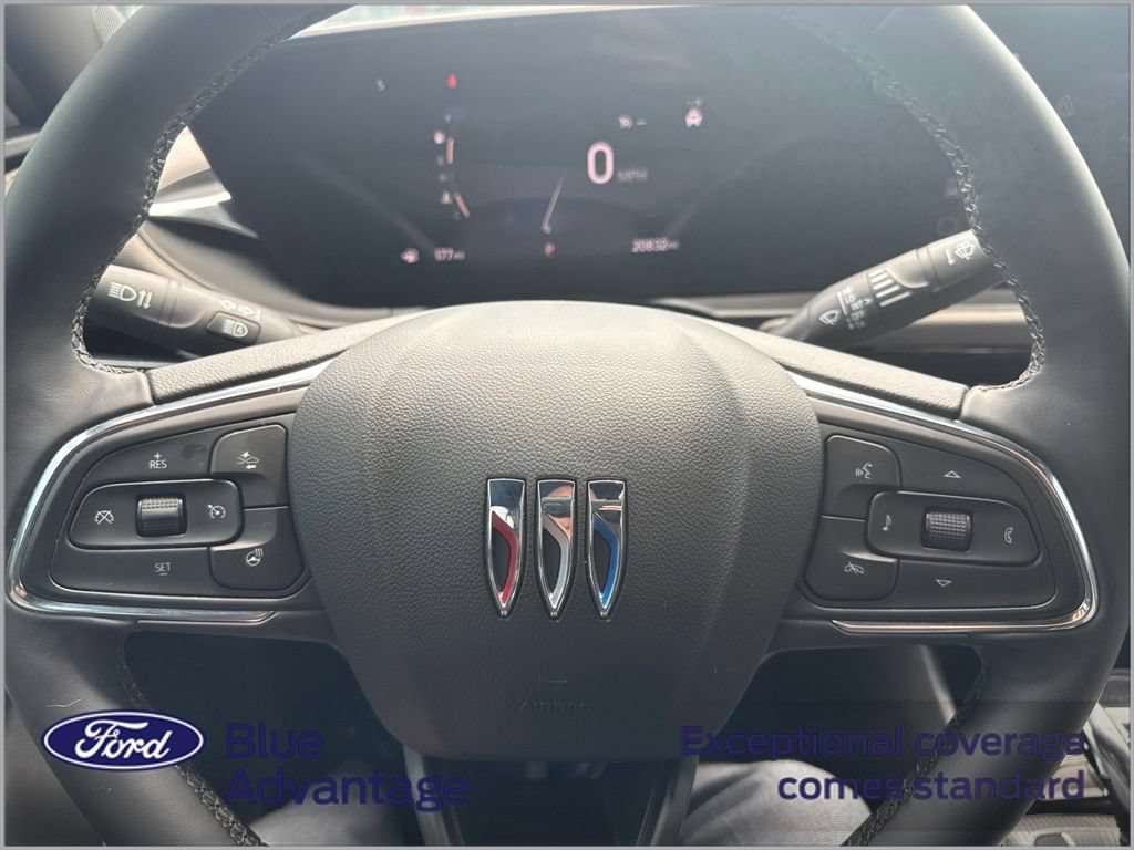 Used 2025 Buick Envista Avenir FWD image 11