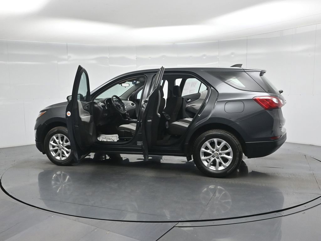 Used 2019 Chevrolet Equinox LS AWD/4WD image 32