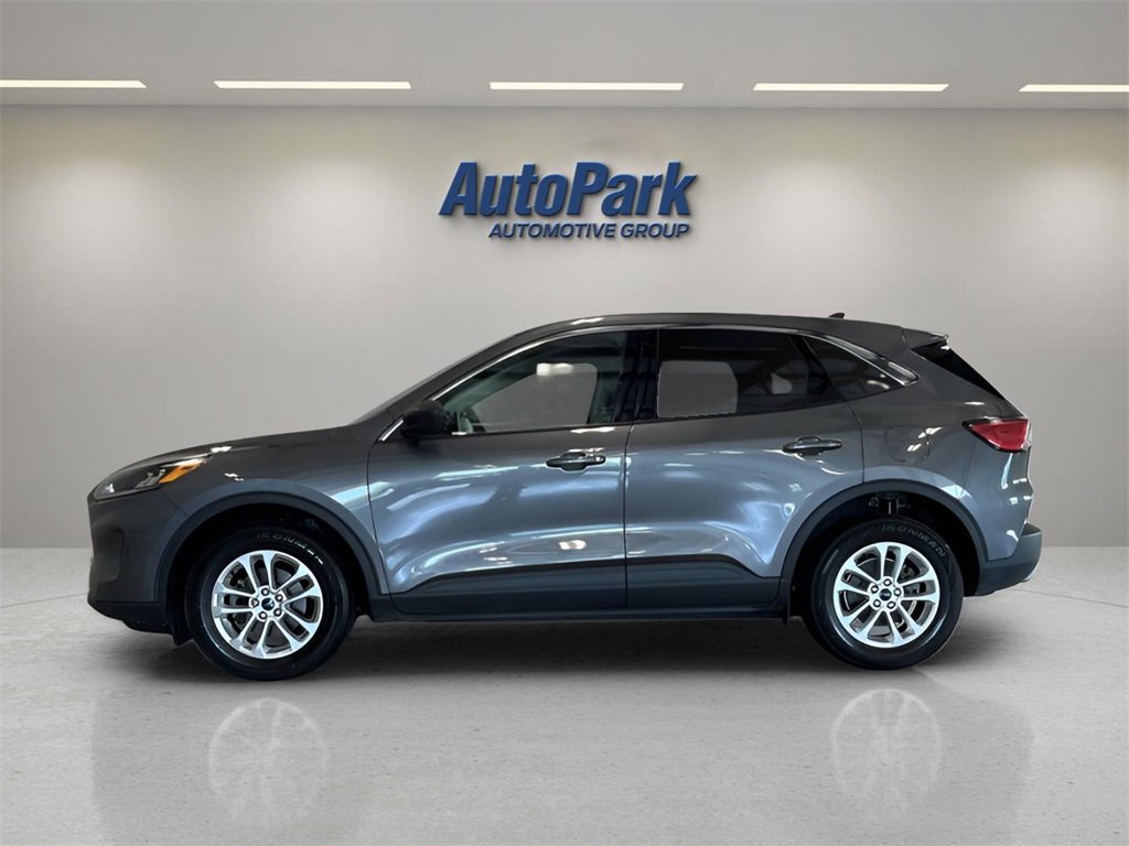 Certified 2022 Ford Escape SE image 2