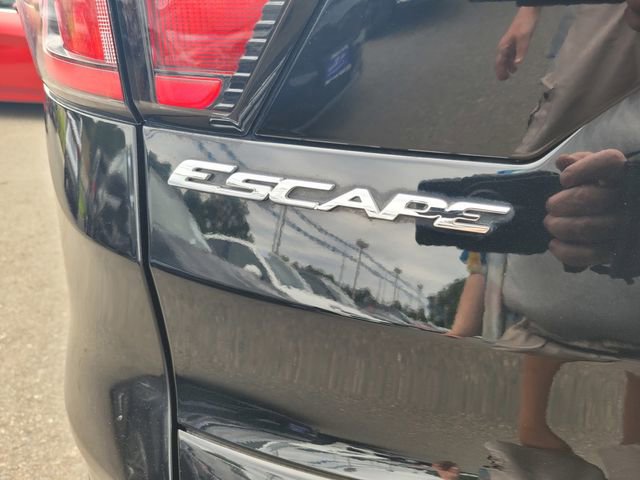 Certified 2018 Ford Escape SE w/ SE Sync 3 Package FWD image 7