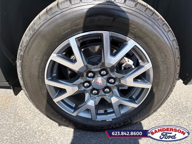 Used 2023 GMC Acadia SLT FWD image 10