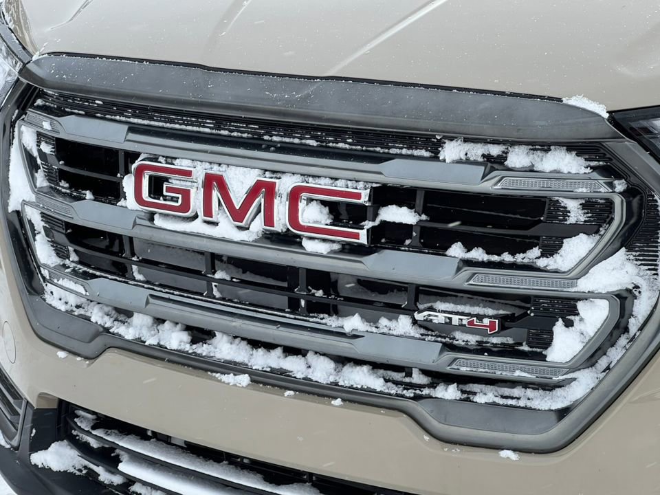 Used 2023 GMC Terrain AT4 image 38