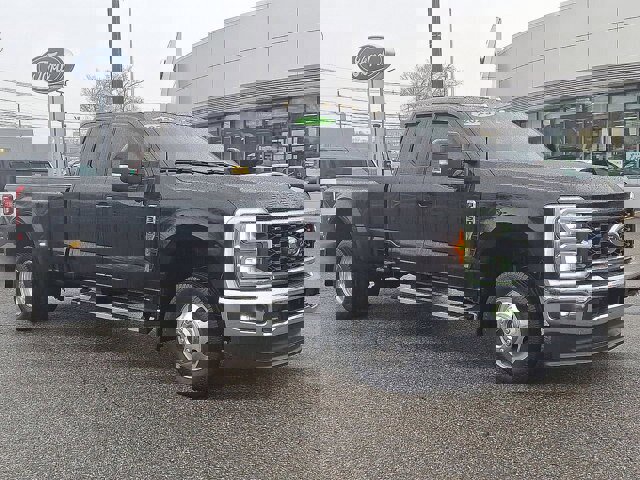 Certified 2023 Ford F350 Lariat image 11