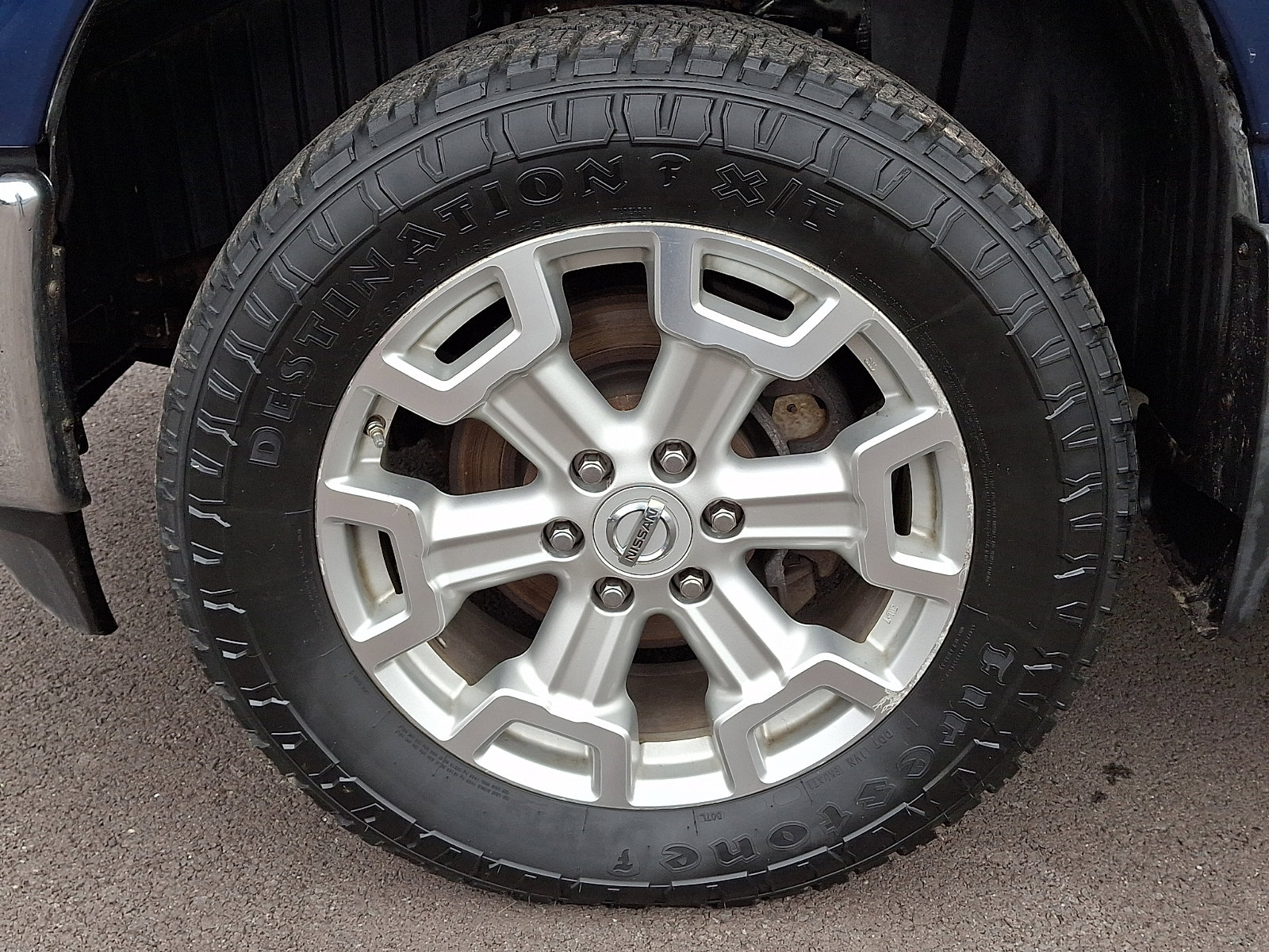 Used 2017 Nissan Titan SL AWD/4WD image 28
