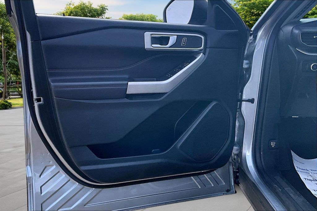 Certified 2023 Ford Explorer XLT w/ Equipment Group 202A image 22