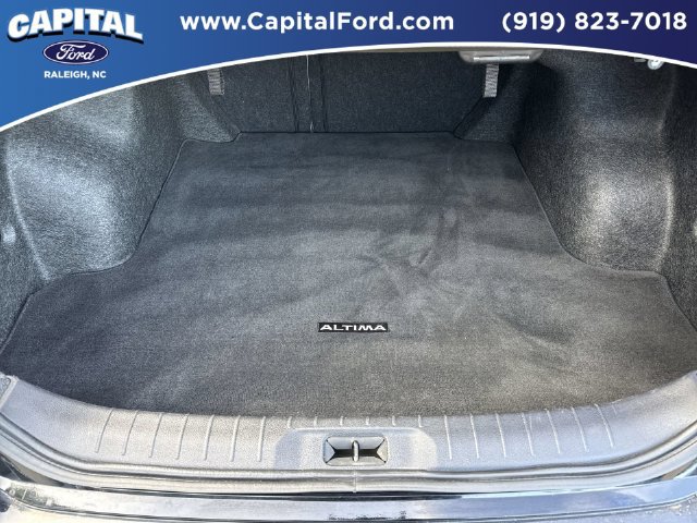 Used 2025 Nissan Altima 2.5 SV FWD image 16