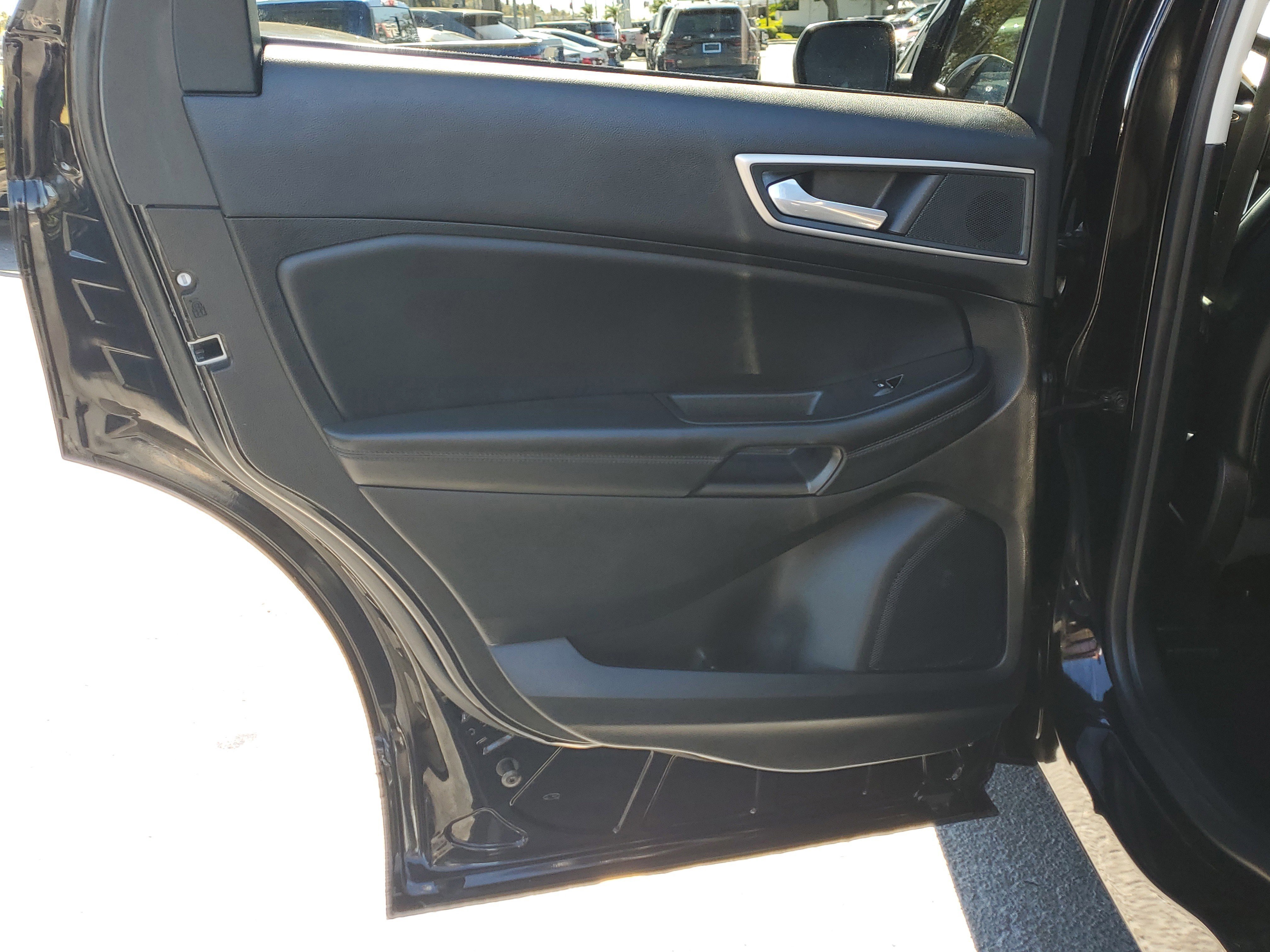 Certified 2024 Ford Edge SEL image 12