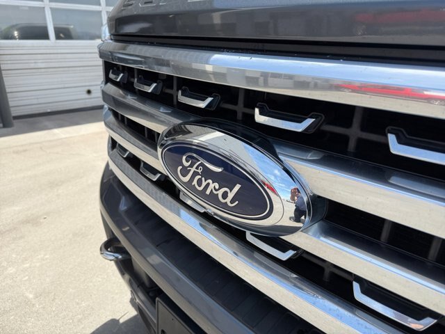 Certified 2023 Ford F350 Platinum AWD/4WD image 22