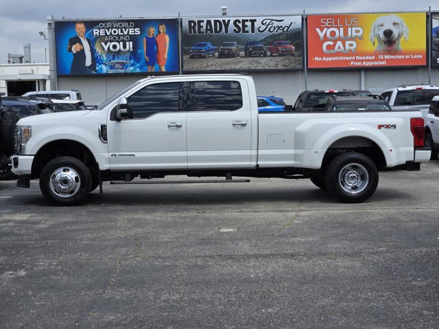 Certified 2022 Ford F350 Platinum w/ FX4 Off-Road Package AWD/4WD image 4