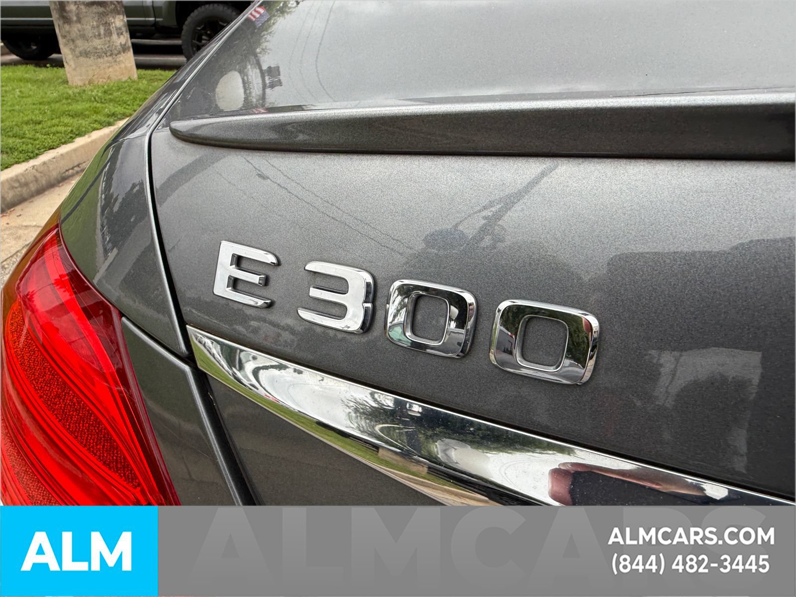 Used 2019 Mercedes-Benz E 300 image 6