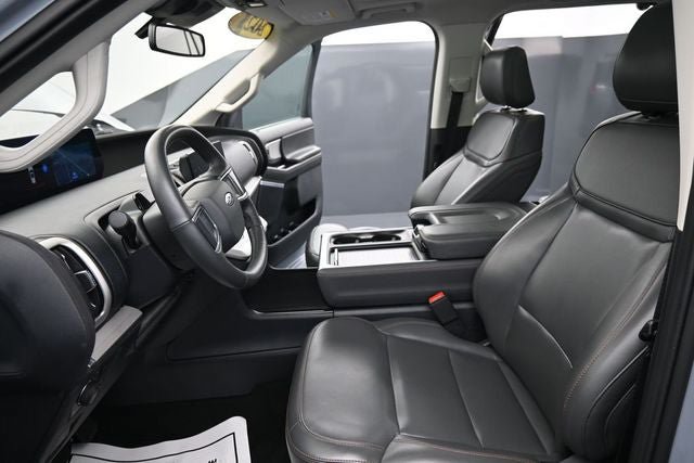 Certified 2025 Ford Expedition Active AWD/4WD image 21