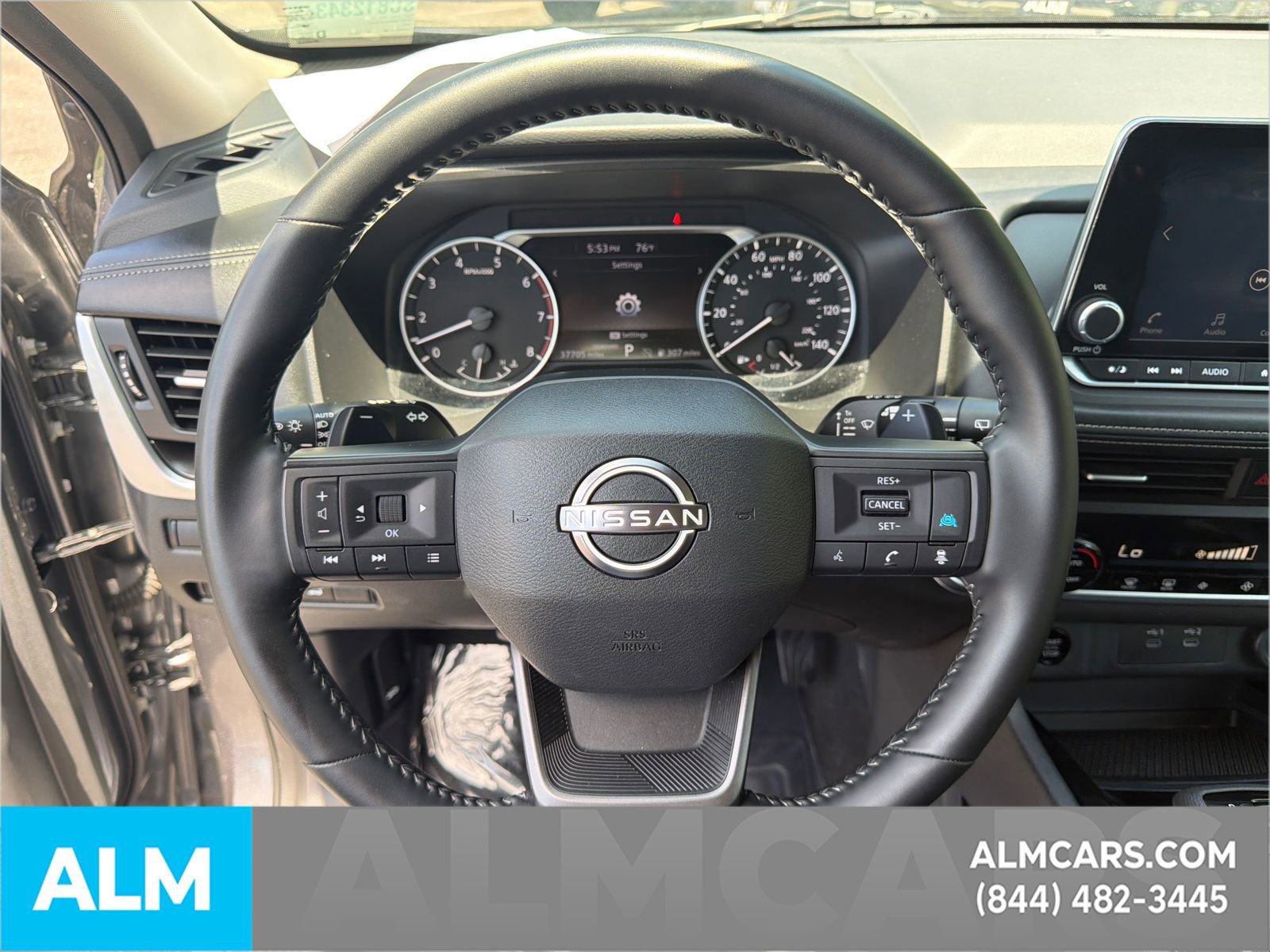 Used 2025 Nissan Rogue SV FWD image 28