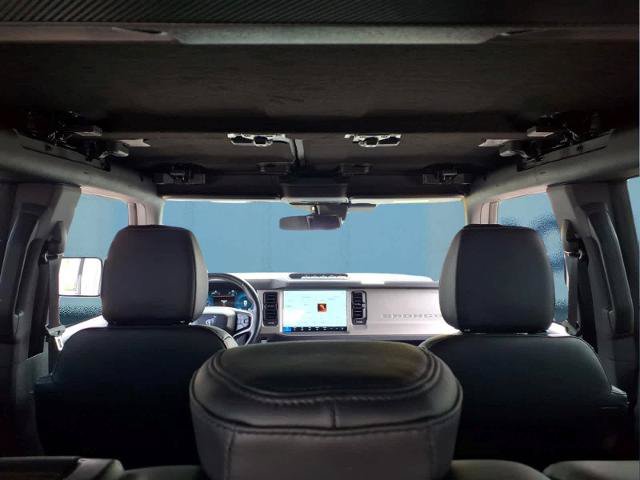 Certified 2025 Ford Bronco Outer Banks w/ Sasquatch Package AWD/4WD image 36
