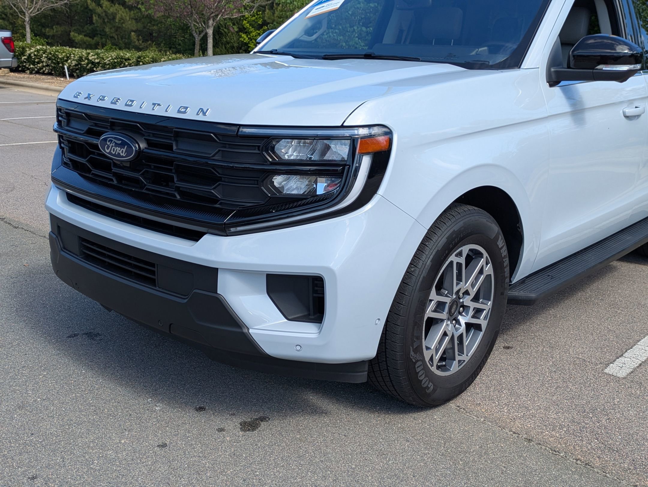 Certified 2025 Ford Expedition Active RWD image 10