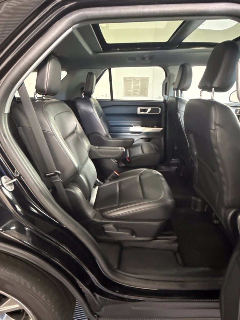Certified 2023 Ford Explorer XLT w/ Equipment Group 202A AWD/4WD image 19