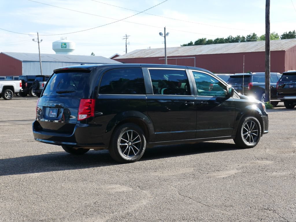 Used 2019 Dodge Grand Caravan SXT w/ Driver Convenience Group FWD image 3