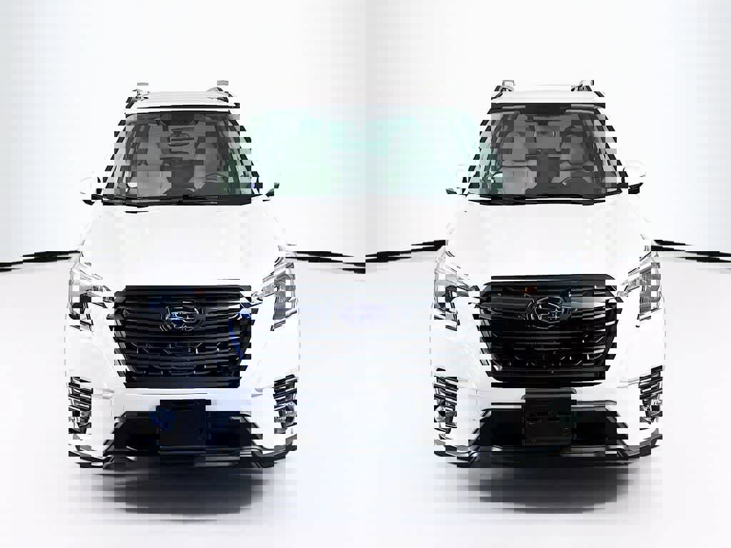 Used 2023 Subaru Forester Limited image 8