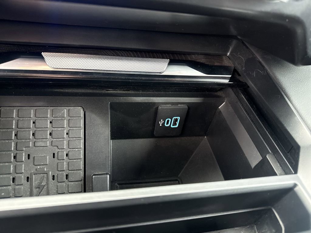 Certified 2024 Ford F350 Platinum w/ Tremor Off-Road Package image 35