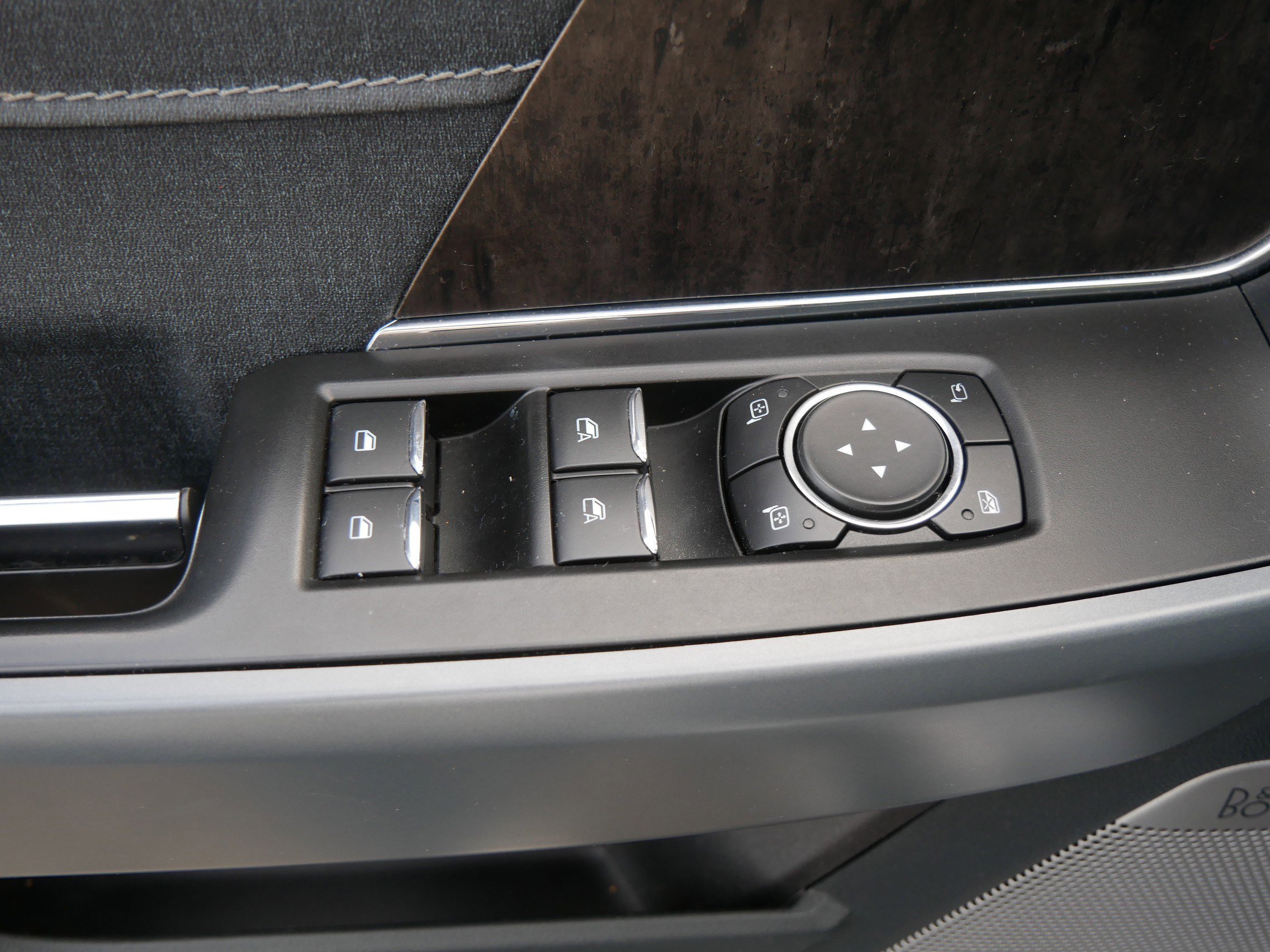 Certified 2022 Ford F150 Lariat w/ Equipment Group 501A Mid image 32