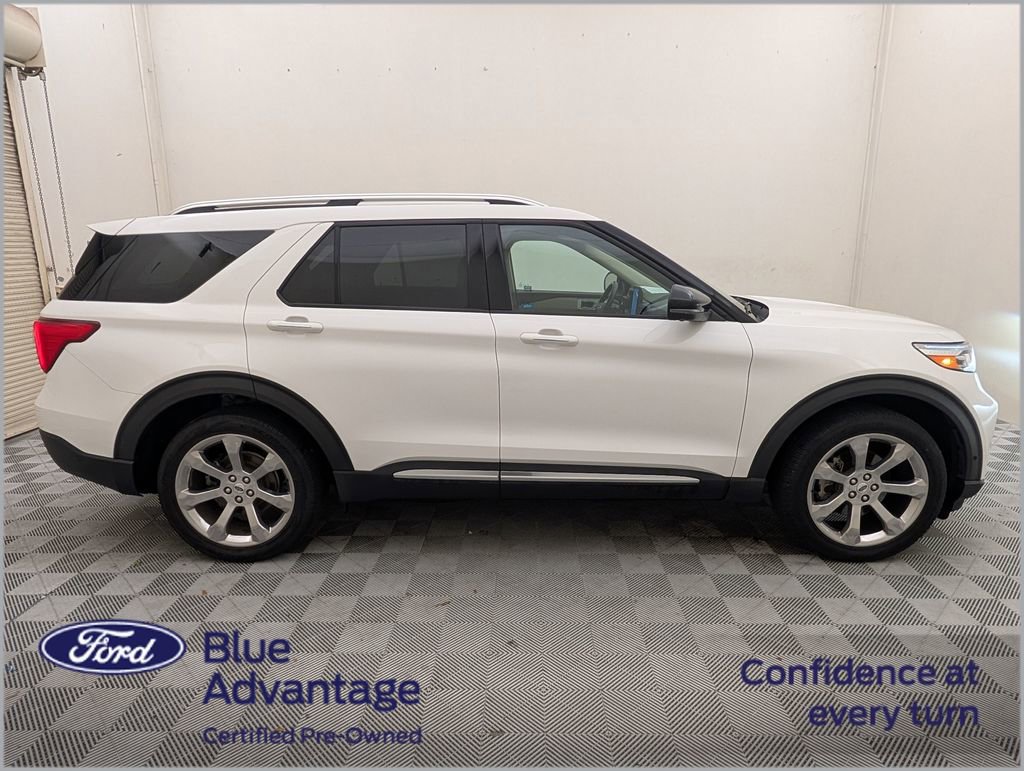 Certified 2020 Ford Explorer Platinum w/ Premium Technology Package AWD/4WD image 2