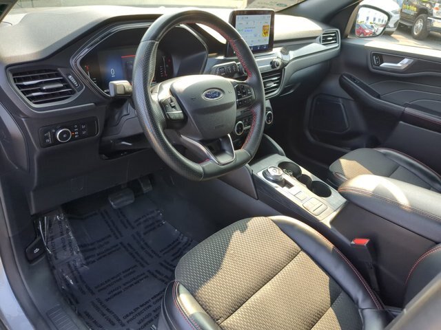 Certified 2024 Ford Escape ST-Line Select AWD/4WD image 12