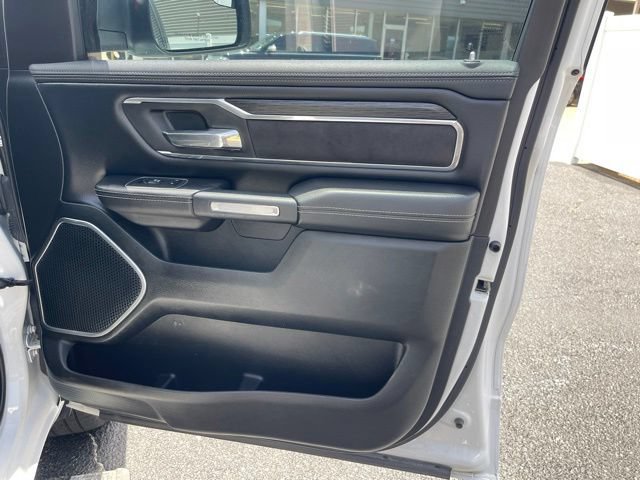 Used 2023 RAM 1500 Laramie AWD/4WD image 19