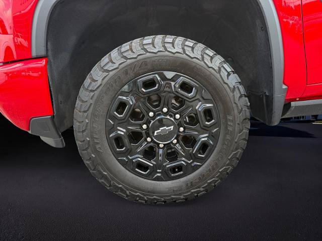 Used 2024 Chevrolet Silverado 2500 LTZ w/ LTZ Plus Package AWD/4WD image 10