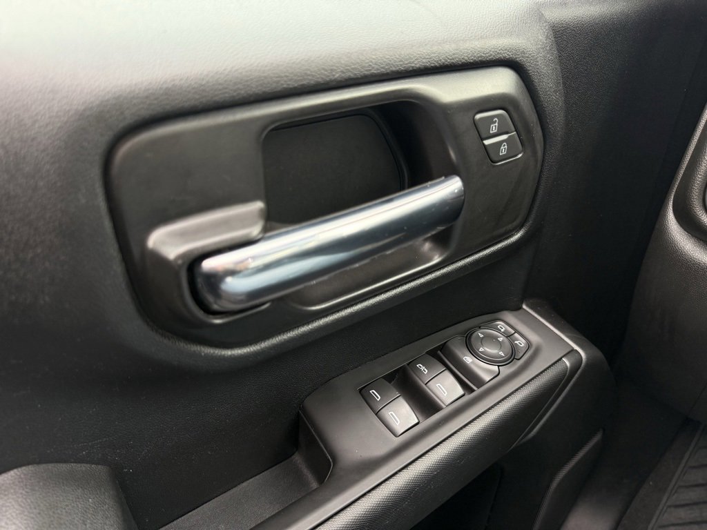 Used 2022 Chevrolet Silverado 1500 Custom image 12