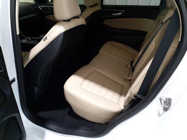 Certified 2024 Ford Edge SEL w/ Convenience Package AWD/4WD image 9