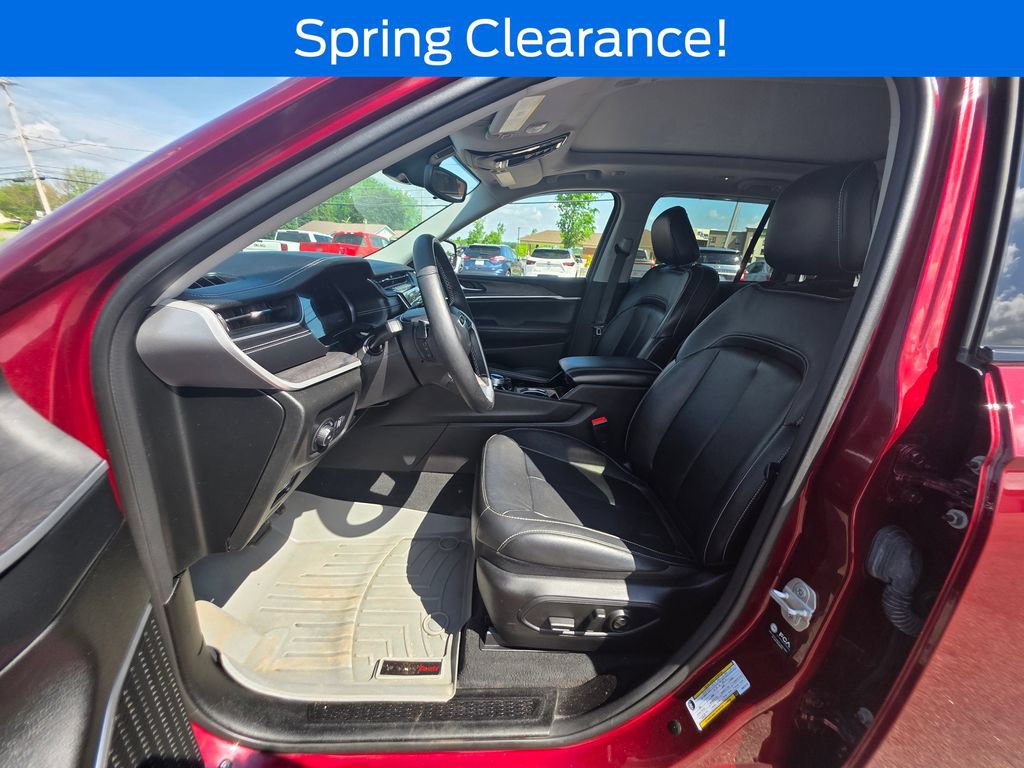 Used 2022 Jeep Grand Cherokee Limited AWD/4WD image 16