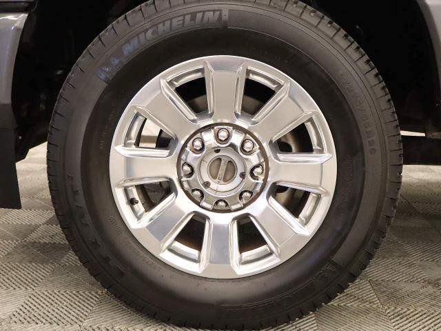 Certified 2022 Ford F250 Platinum w/ FX4 Off-Road Package AWD/4WD image 18