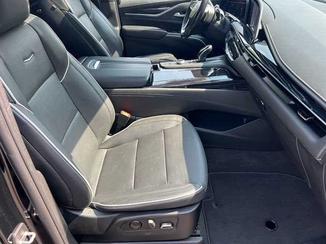 Used 2023 Cadillac Escalade ESV Sport AWD/4WD image 17