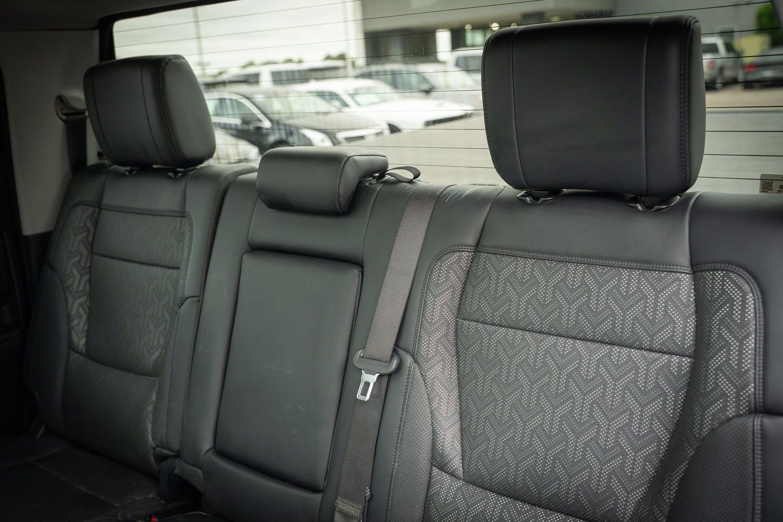 Used 2022 Toyota Tundra Limited w/ TRD Off-Road Package AWD/4WD image 32