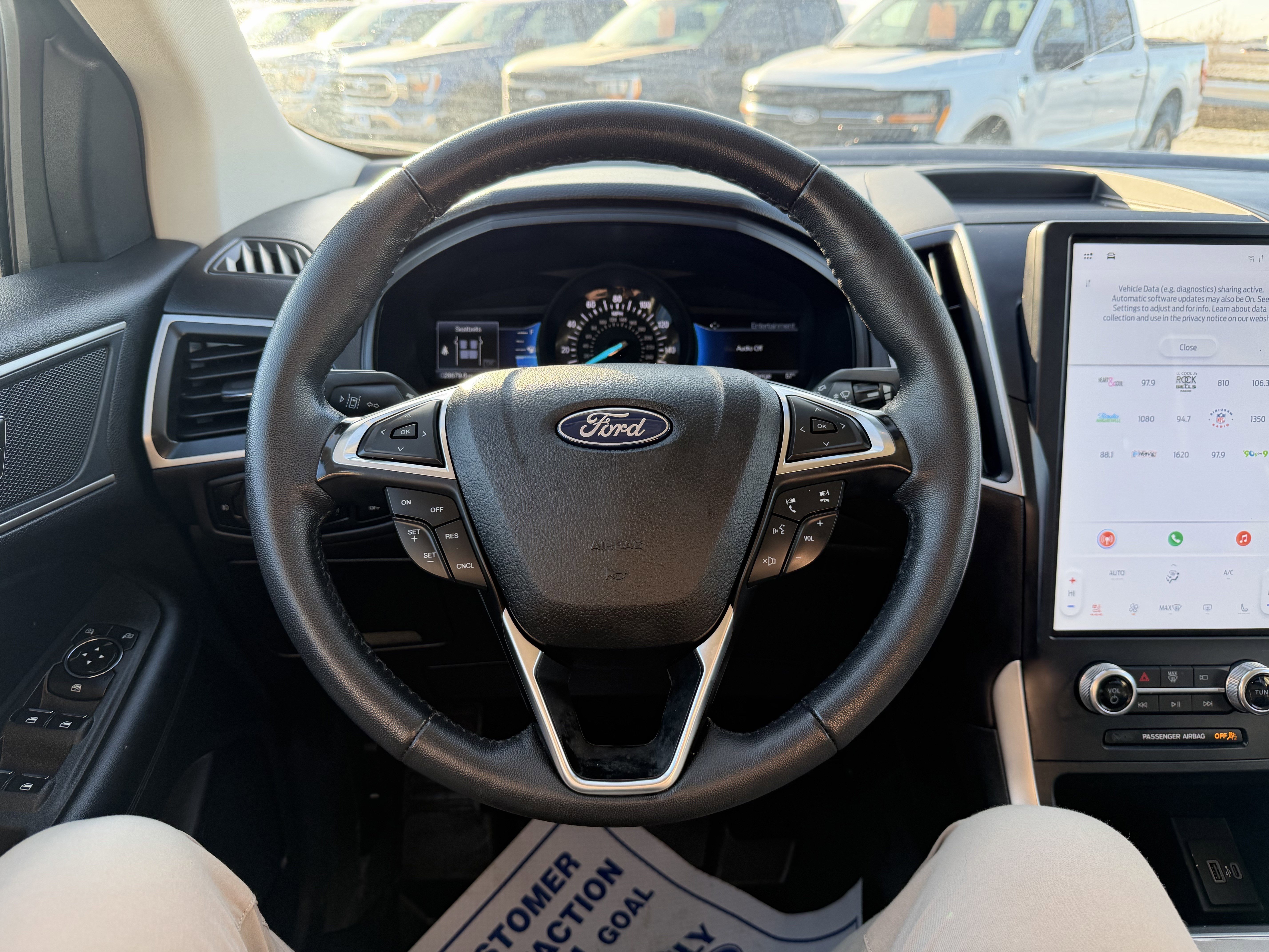 Certified 2024 Ford Edge SEL w/ Convenience Package image 9