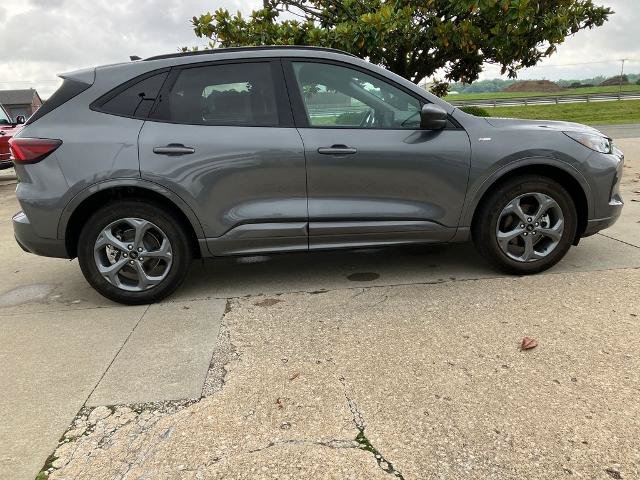 Certified 2024 Ford Escape ST-Line w/ Tech Pack #1 AWD/4WD image 7