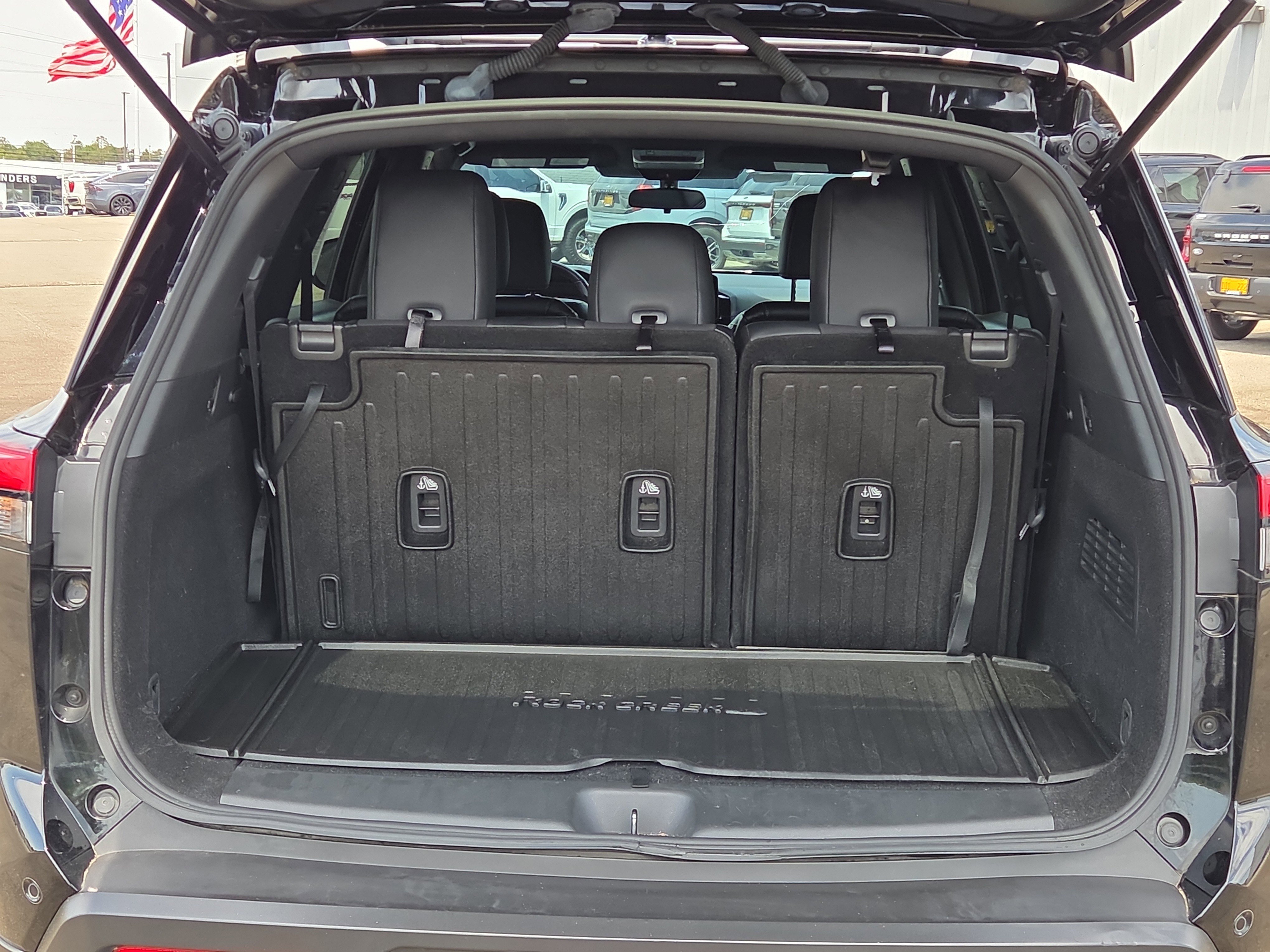 Used 2024 Nissan Pathfinder Rock Creek AWD/4WD image 15